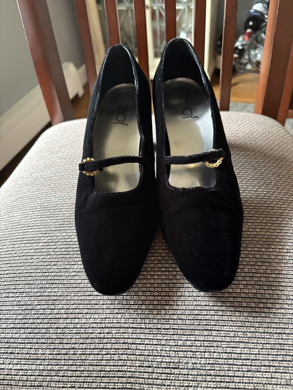 Black Mary Jane Pumps with Gold Accent - Unbranded